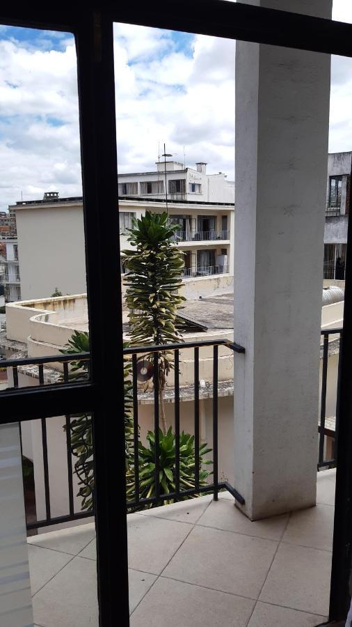 Residence Le Hublot Antananarivo Bagian luar foto